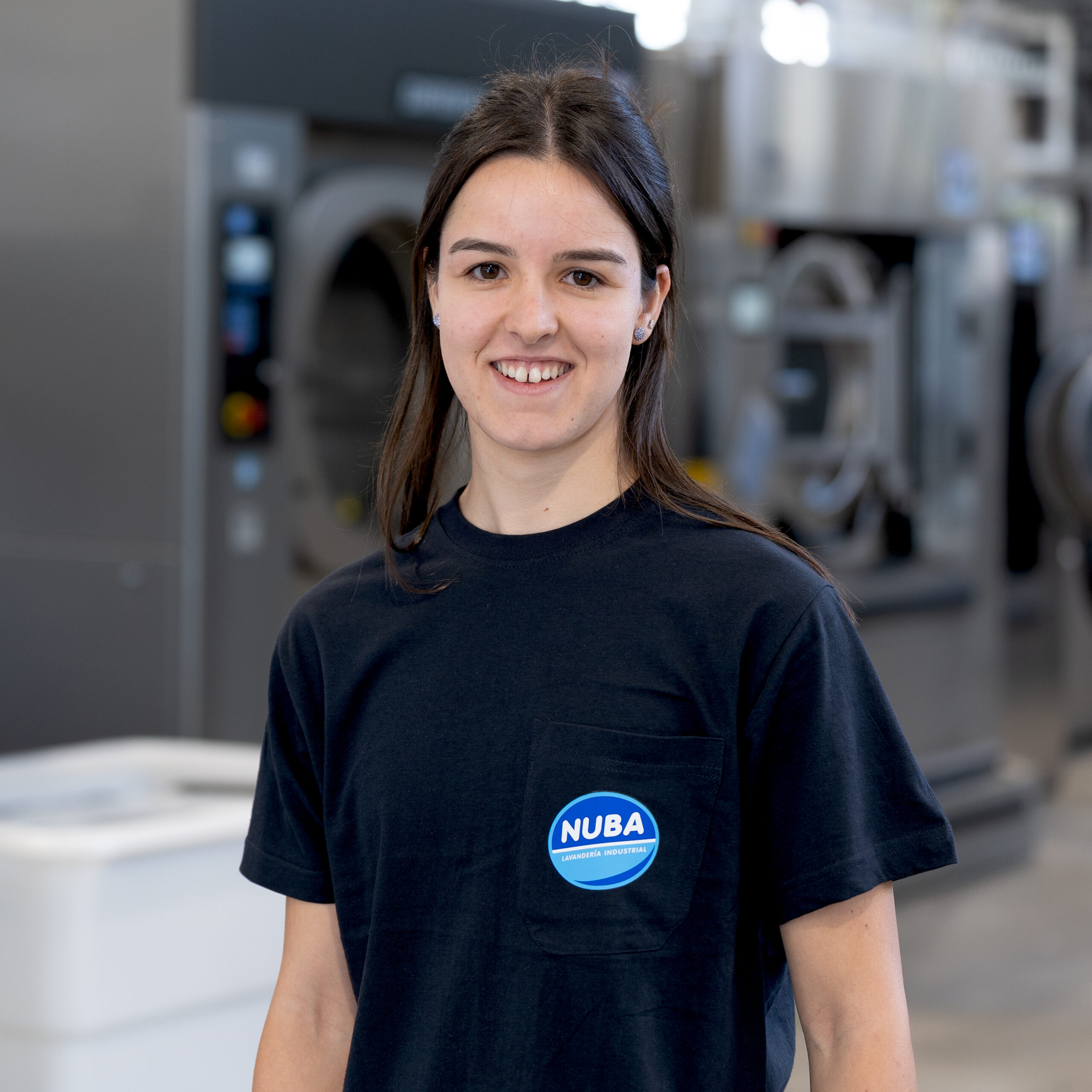 Equipo lavandería industrial Nuba, encargada de acabado